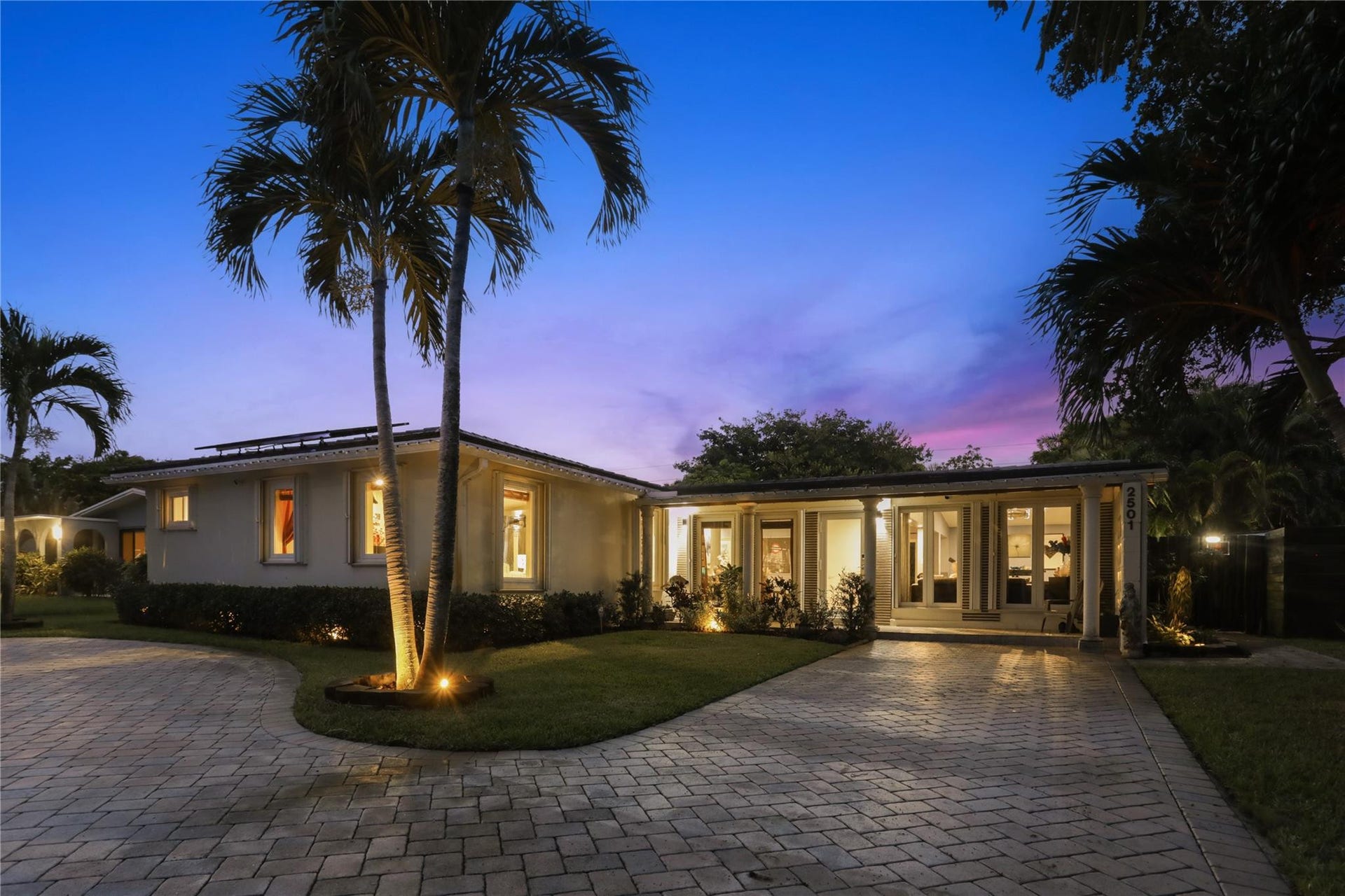 2501 NW 8th Avenue, Wilton Manors, FL 33311 Photo 1