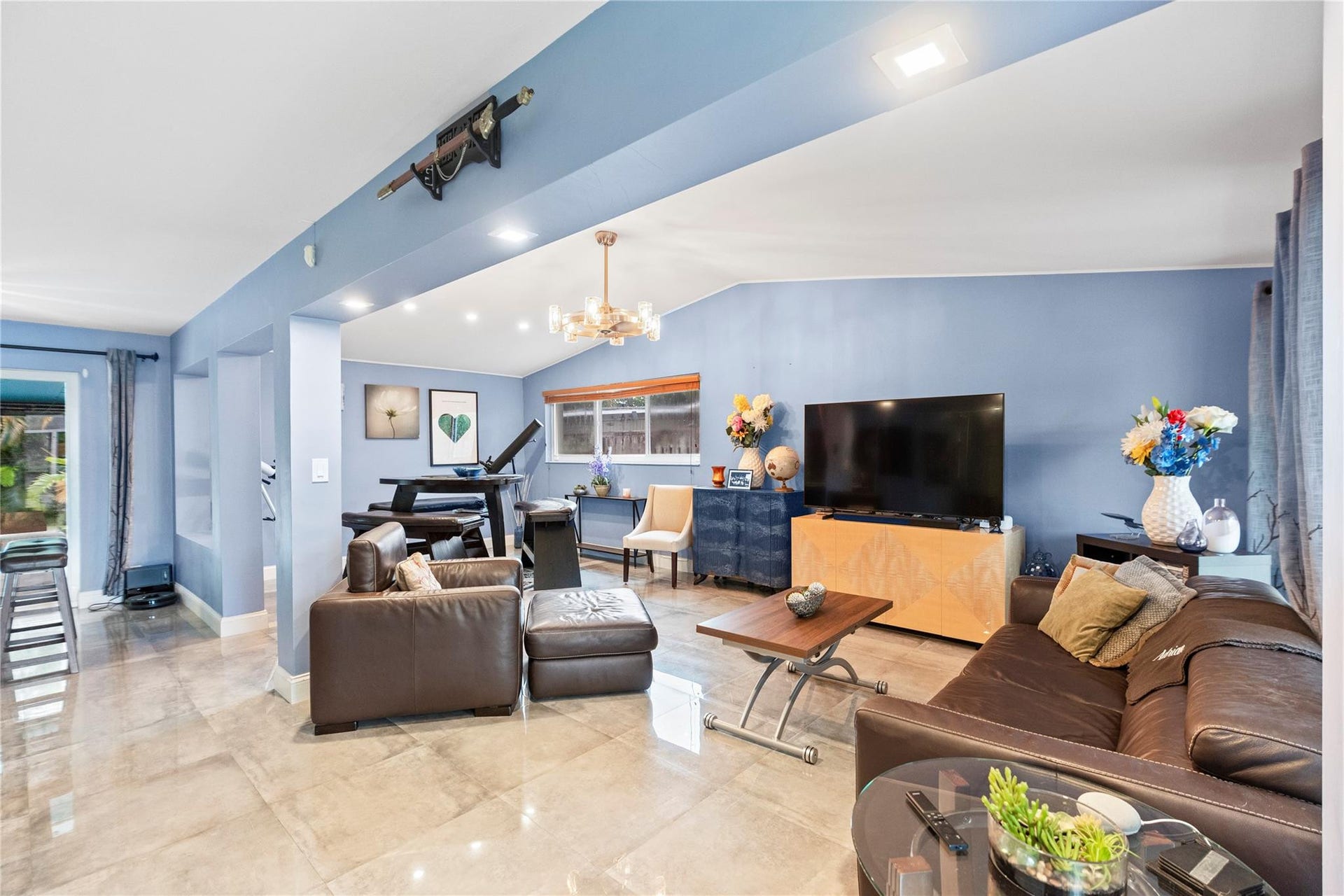 2501 NW 8th Avenue, Wilton Manors, FL 33311 Photo 8
