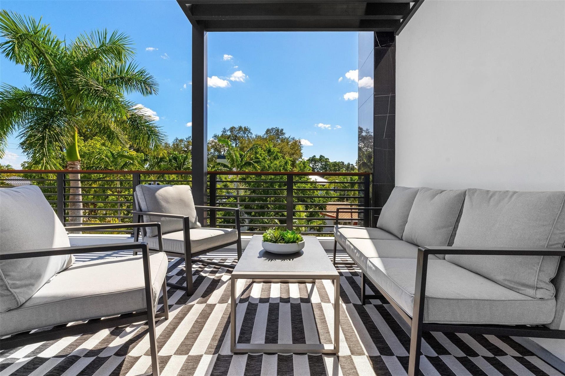 1621 E Broward Boulevard, Fort Lauderdale, FL 33301 1621 E Broward Boulevard, Fort Lauderdale, FL 33301
