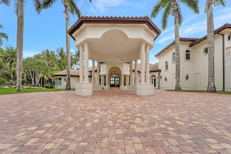 Property photo for 3440 Stallion Lane, Weston, FL