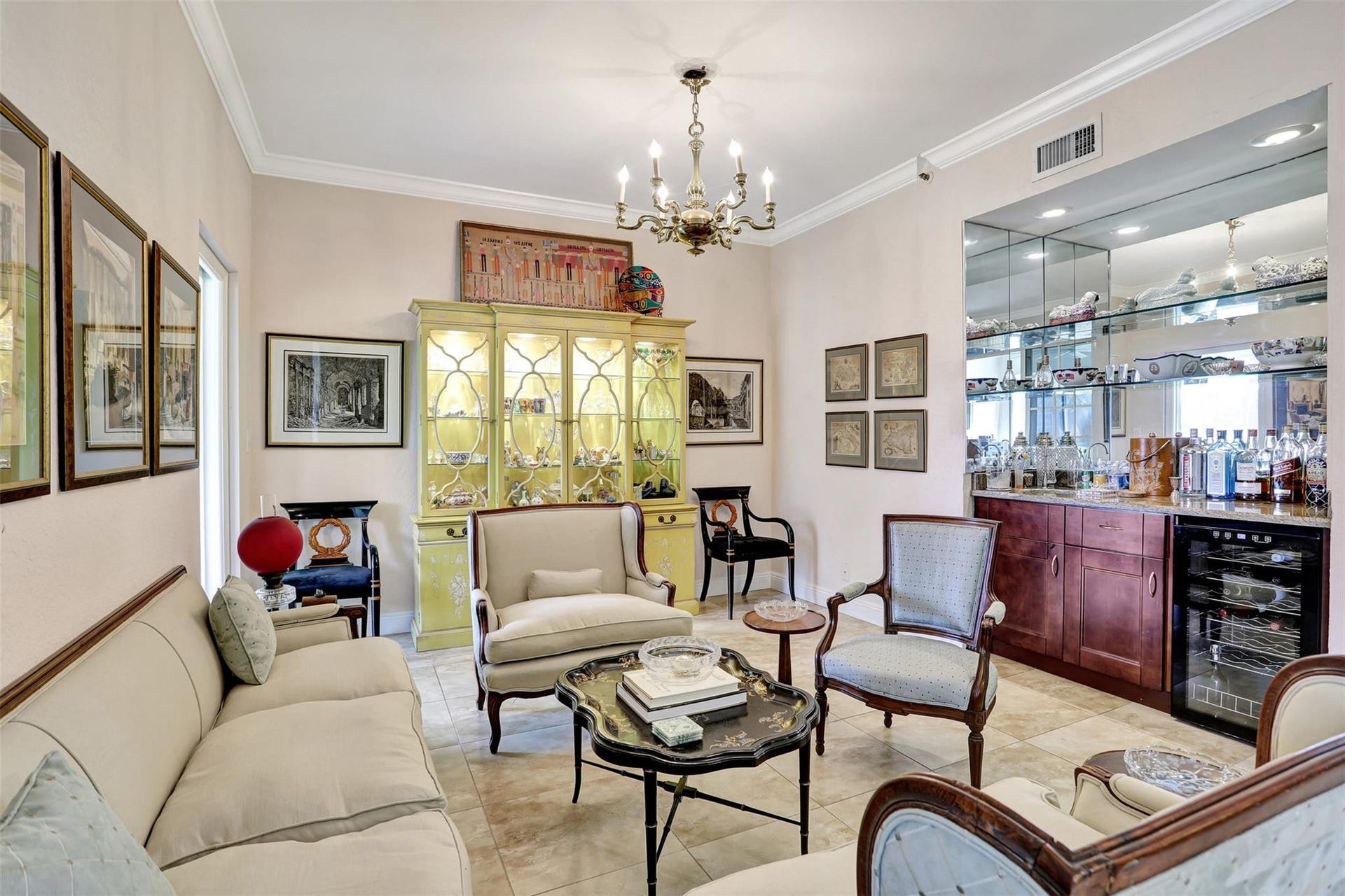 4112 W Palm Aire Drive, #121B, Pompano Beach, FL 33069 Den with bar