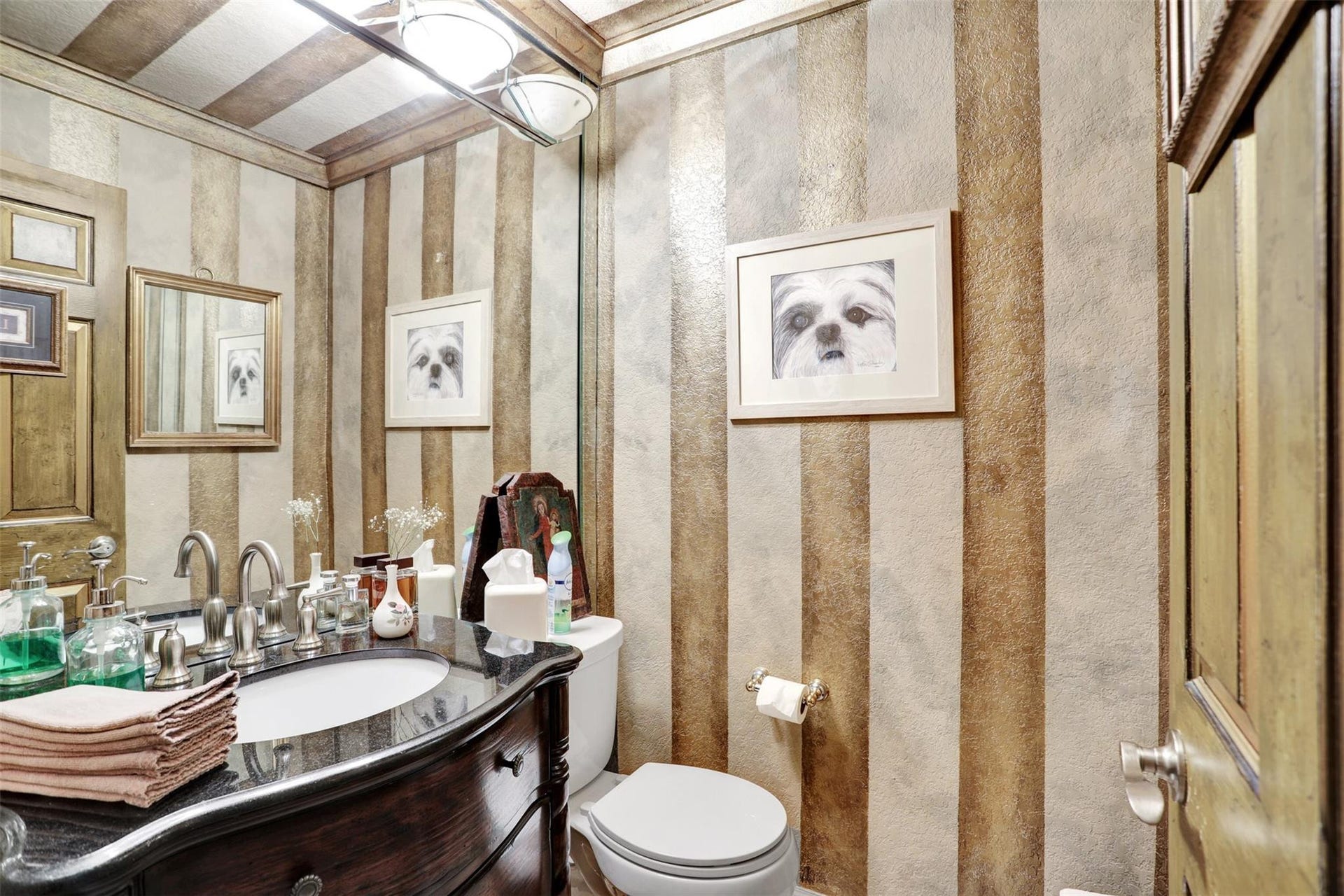 4112 W Palm Aire Drive, #121B, Pompano Beach, FL 33069 Half bath off entrance