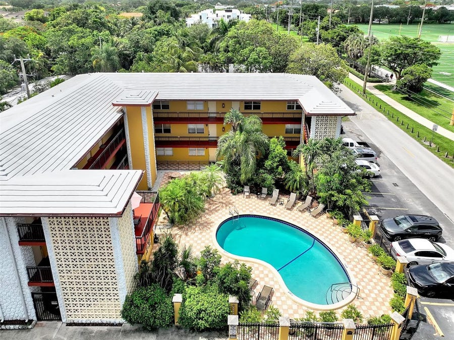 Property photo for 744 NE 14th Avenue, #4, Fort Lauderdale, FL