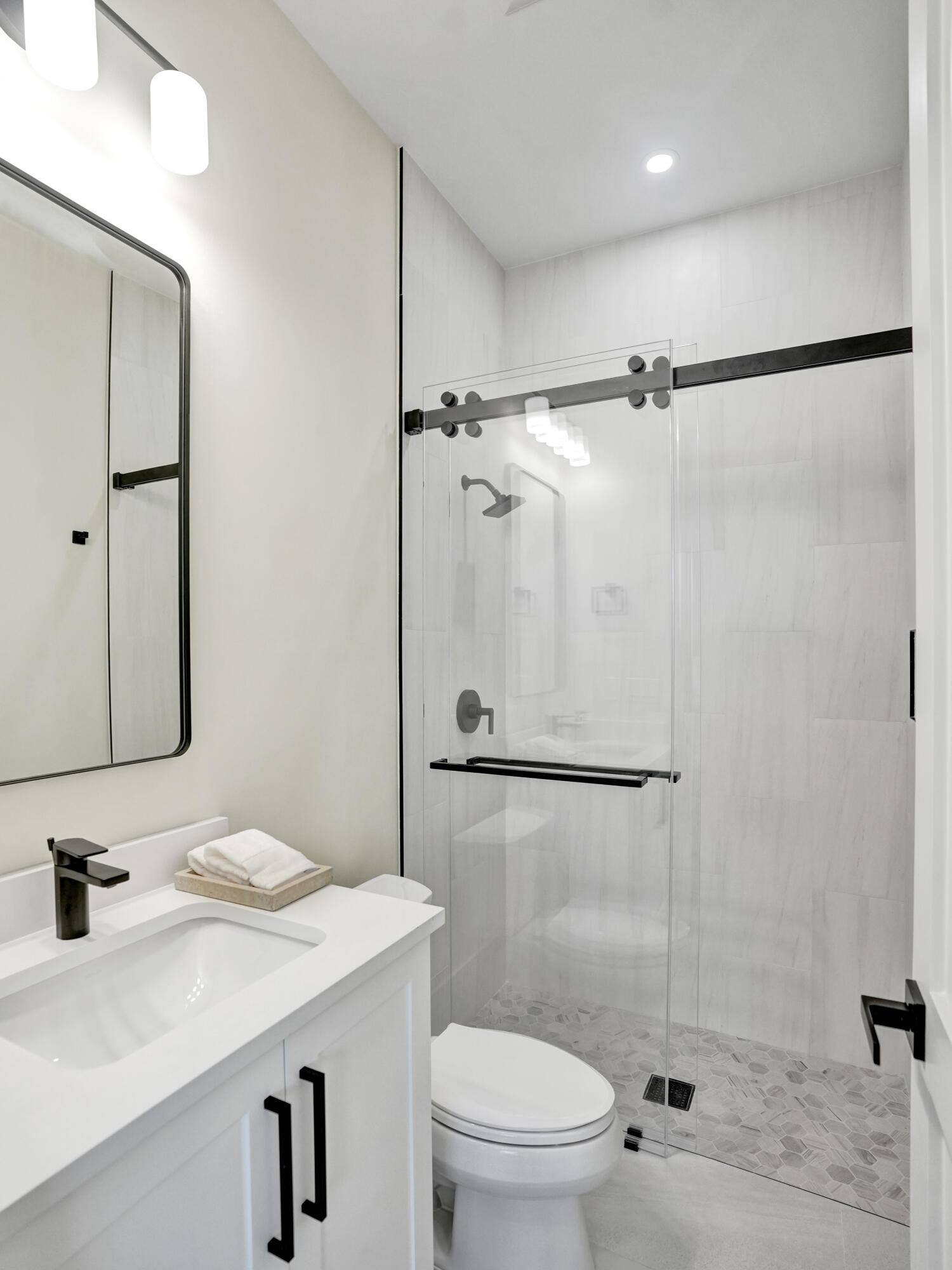 1523 NE 17th Way, Fort Lauderdale, FL 33304 Ensuite #2