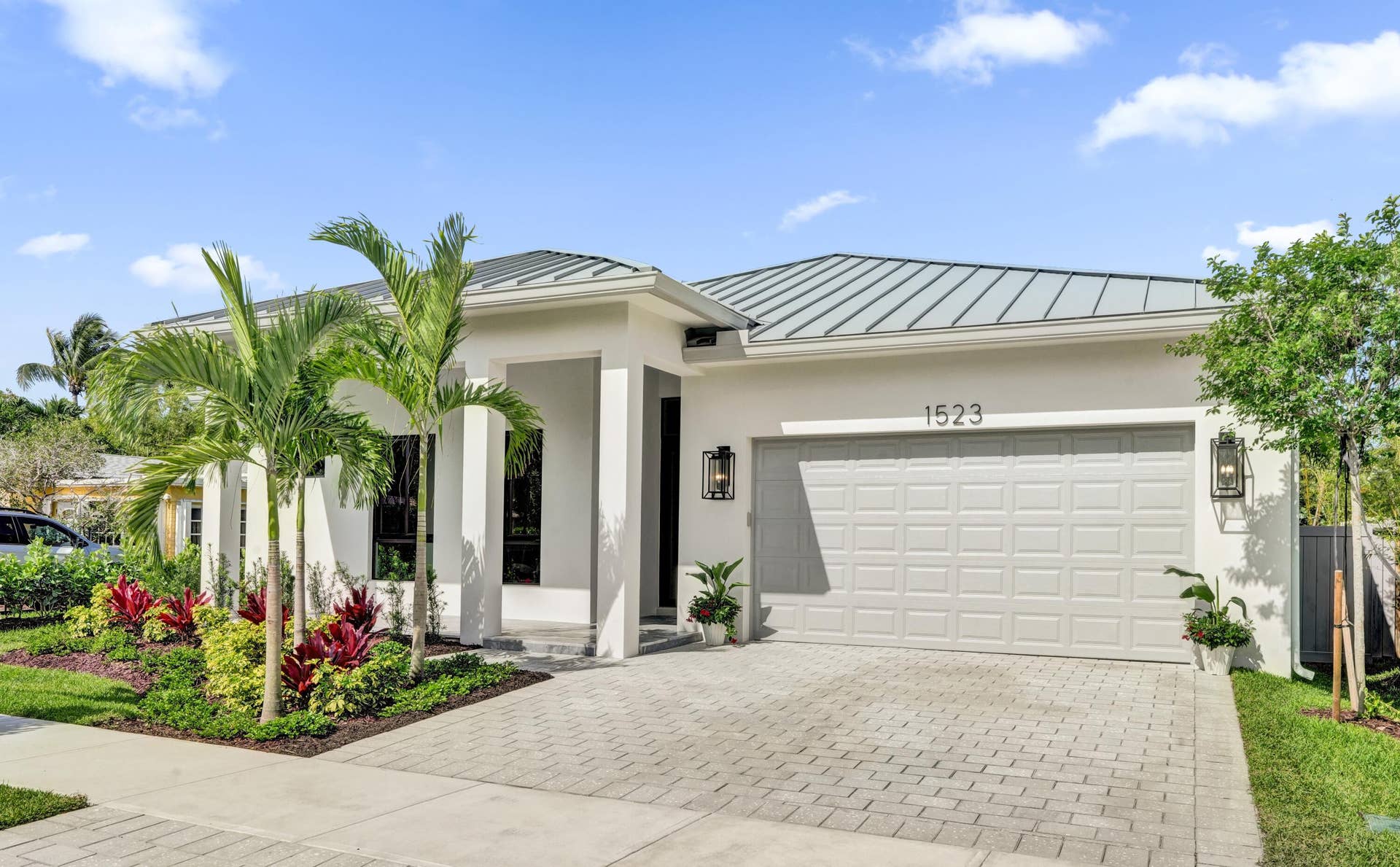 1523 NE 17th Way, Fort Lauderdale, FL 33304 Welcome Home!