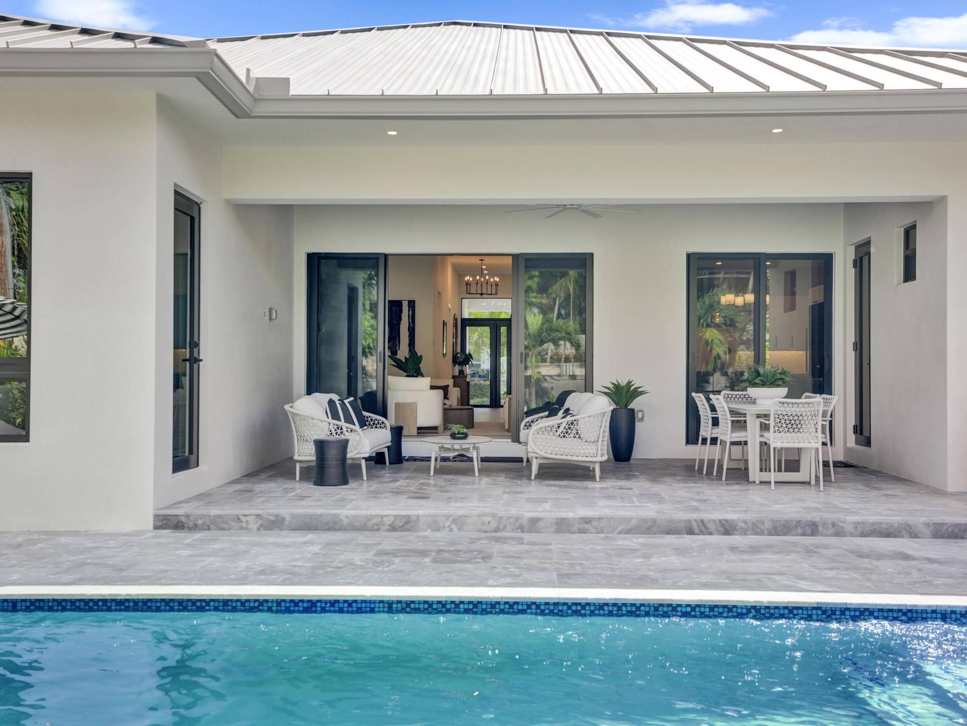 1523 NE 17th Way, Fort Lauderdale, FL 33304 Patio