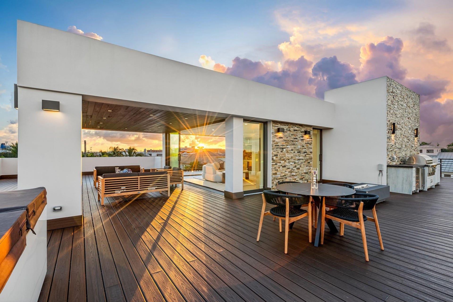 2000 Harbourview Drive, Fort Lauderdale, FL 33316 Outside sitting area on the third level with outdoor kitchen, jacuzzi, and firepit.