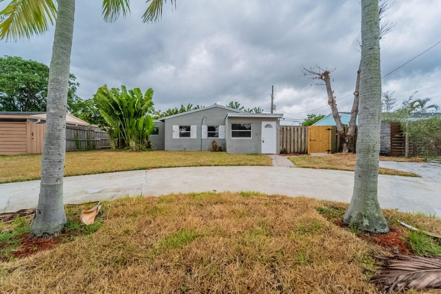 Property photo for 620 NE 57th Street, Fort Lauderdale, FL