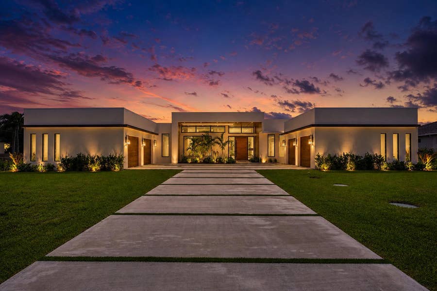 Property photo for 1290 NW 124 Avenue, Plantation, FL