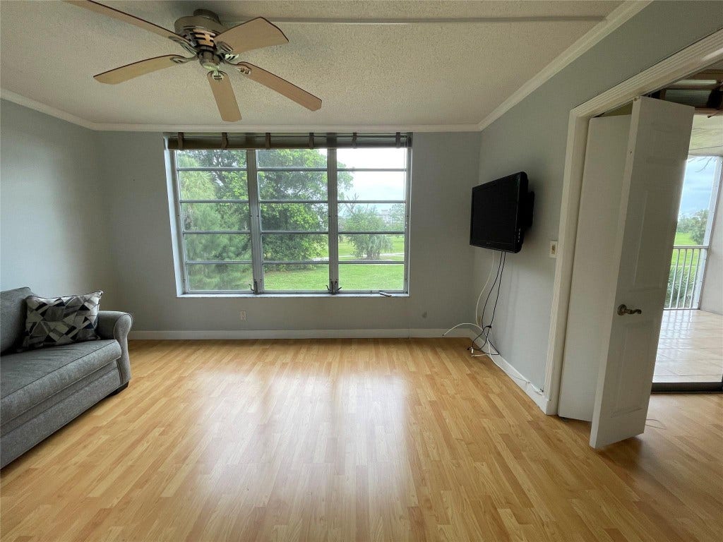 3051 S Palm Aire Drive, #204, Pompano Beach, FL 33069