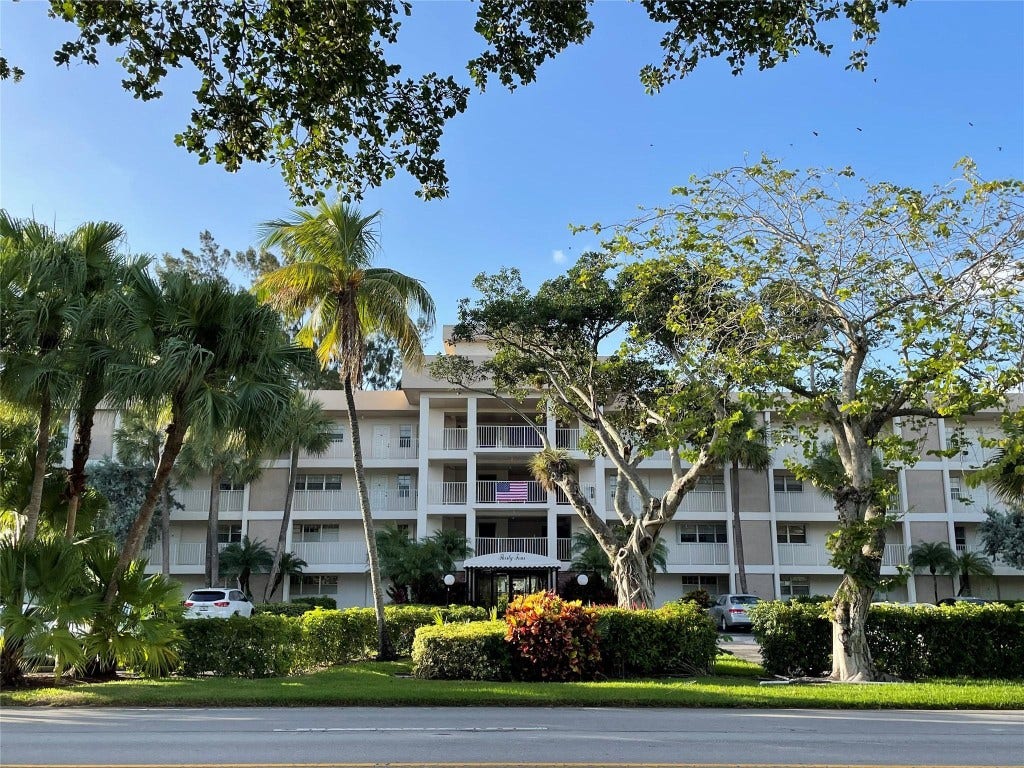3051 S Palm Aire Drive, #204, Pompano Beach, FL 33069
