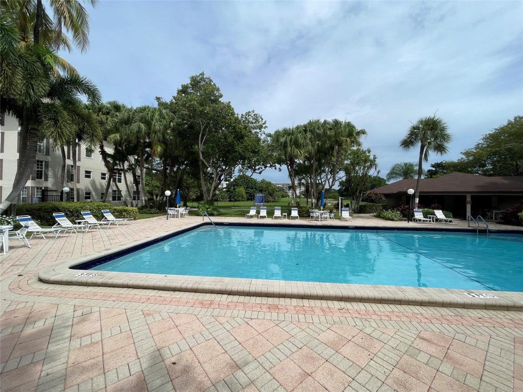 3051 S Palm Aire Drive, #204, Pompano Beach, FL 33069