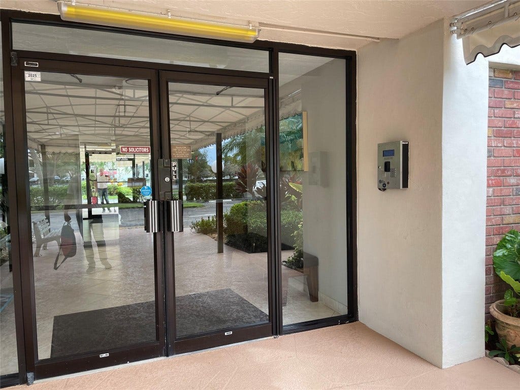 3051 S Palm Aire Drive, #204, Pompano Beach, FL 33069