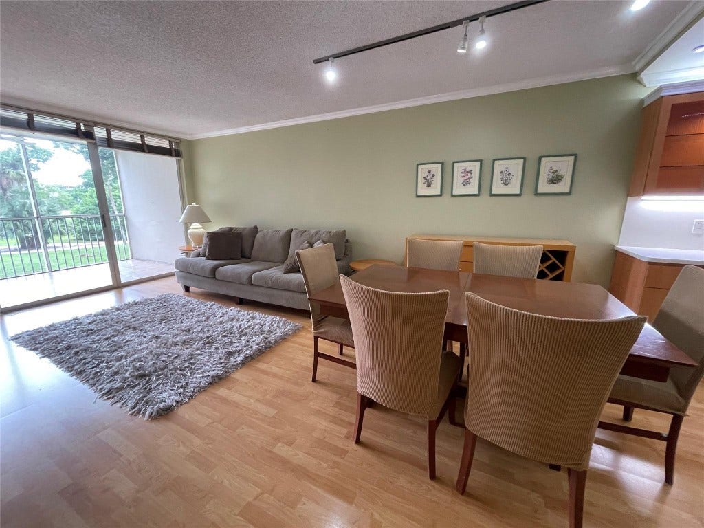3051 S Palm Aire Drive, #204, Pompano Beach, FL 33069