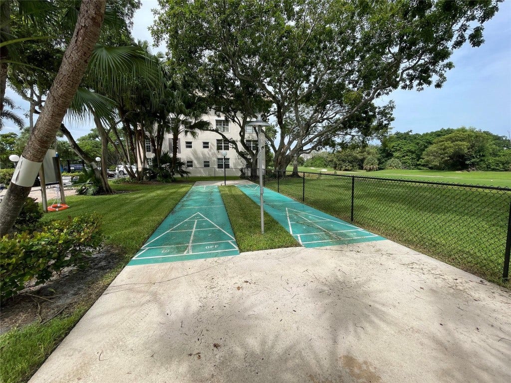 3051 S Palm Aire Drive, #204, Pompano Beach, FL 33069