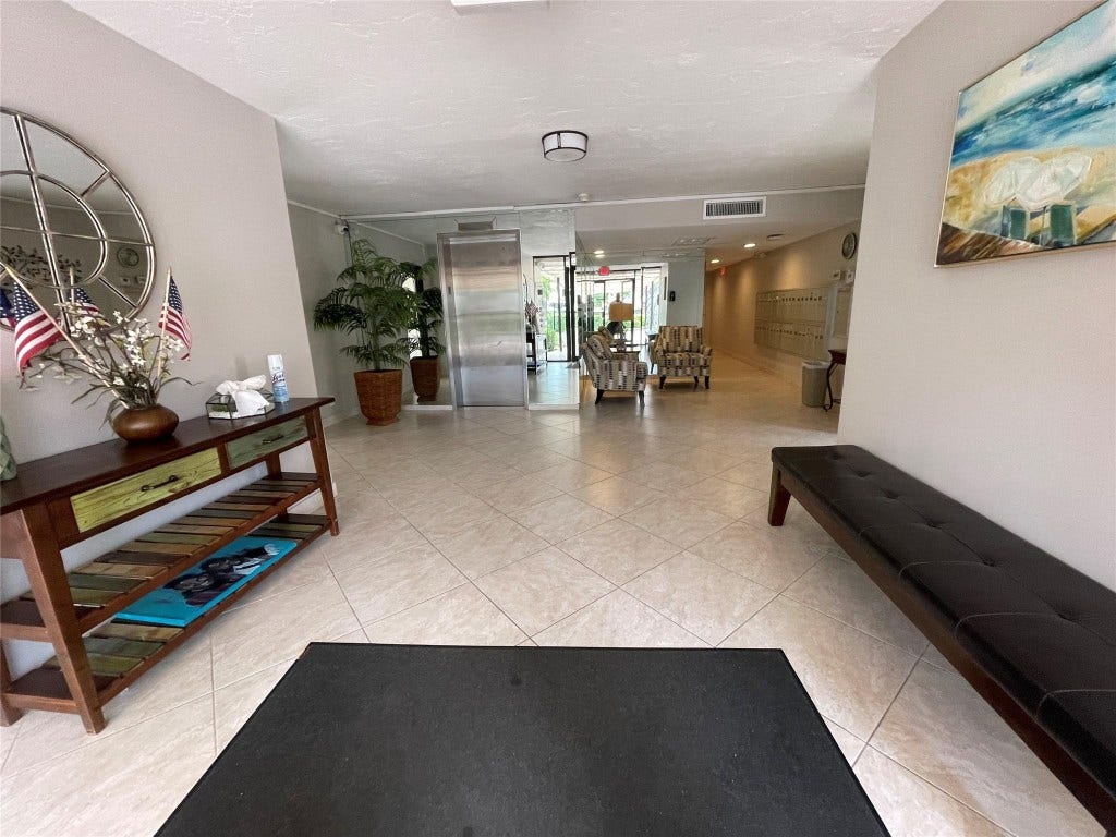 3051 S Palm Aire Drive, #204, Pompano Beach, FL 33069