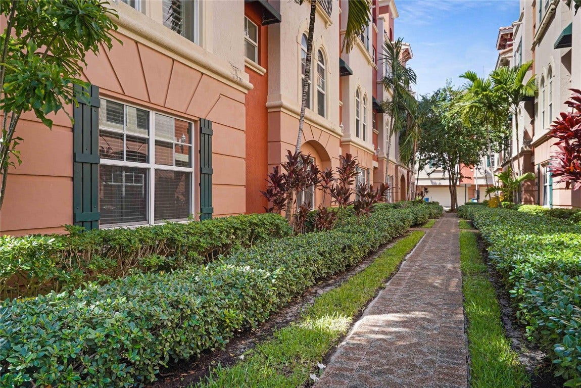 1033 NE 17th Way, #1401, Fort Lauderdale, Fort Lauderdale, FL 33304
