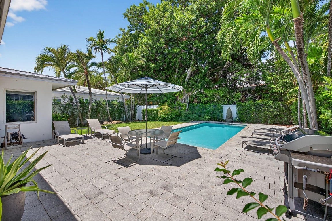 2925 N Atlantic Bl, Fort Lauderdale, FL 33308