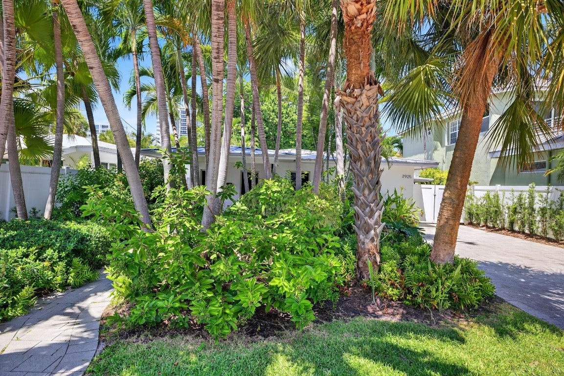 2925 N Atlantic Bl, Fort Lauderdale, FL 33308