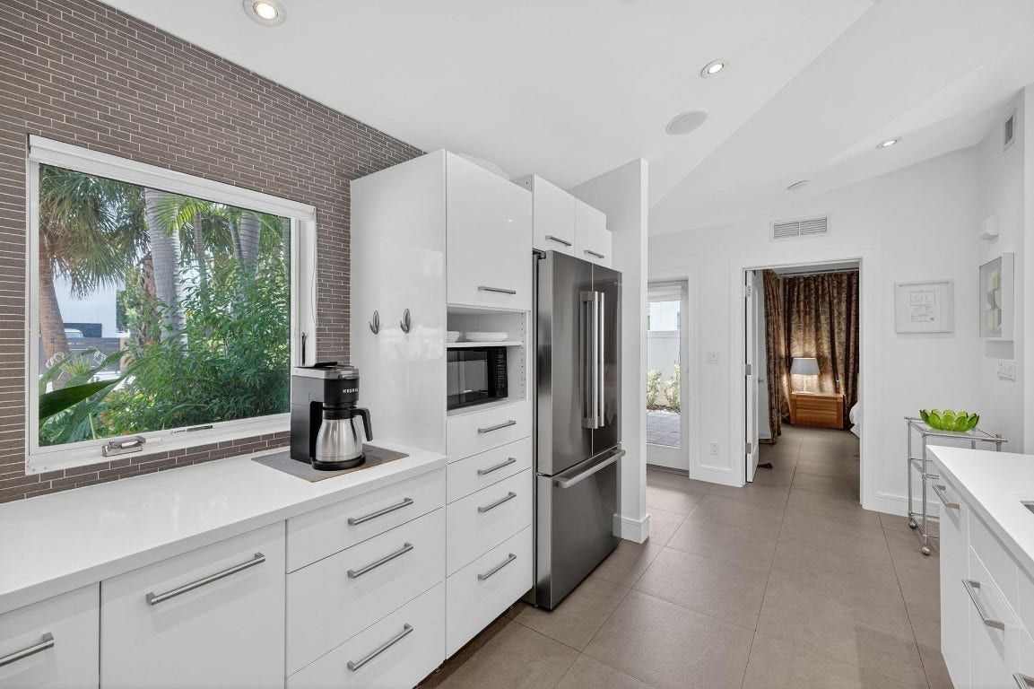 2925 N Atlantic Bl, Fort Lauderdale, FL 33308