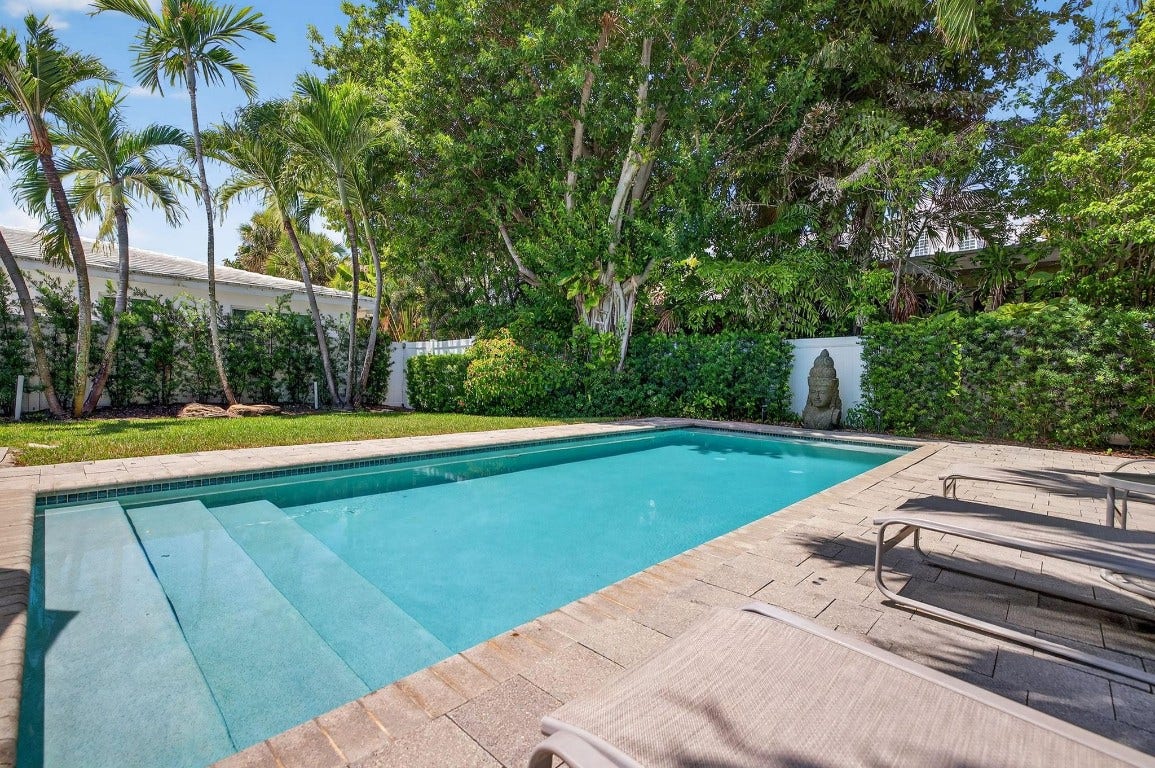 2925 N Atlantic Bl, Fort Lauderdale, FL 33308
