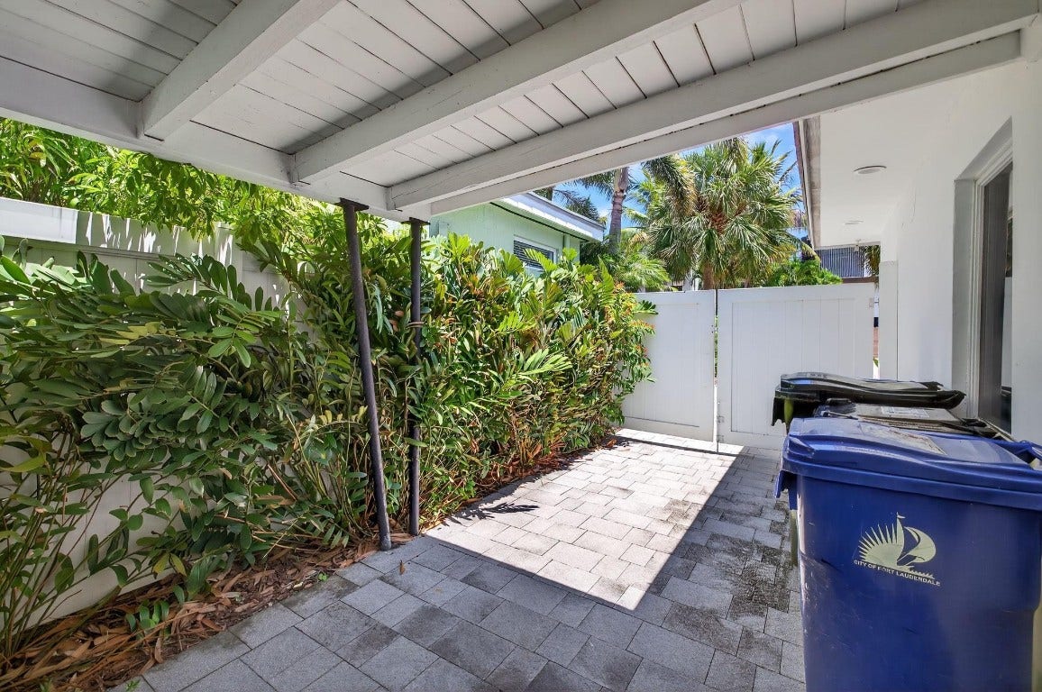 2925 N Atlantic Bl, Fort Lauderdale, FL 33308