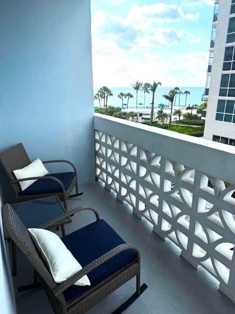 4250 Galt Ocean Drive, #4D, Fort Lauderdale, Fort Lauderdale, FL 33308