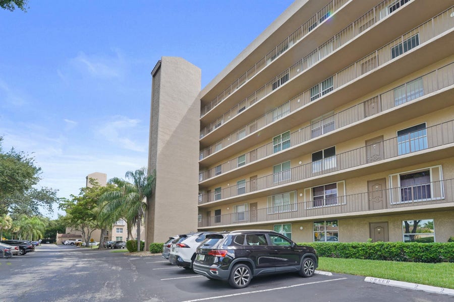 Property photo for 4550 NW 18th Avenue, #301, Deerfield Beach, FL