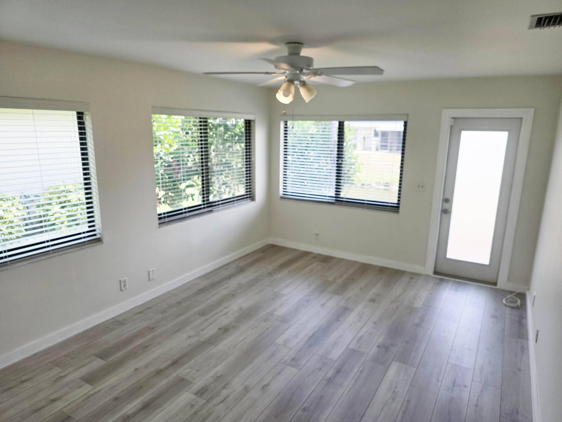2098 SW 17th Drive, Deerfield Beach, FL 33442 Flex Room