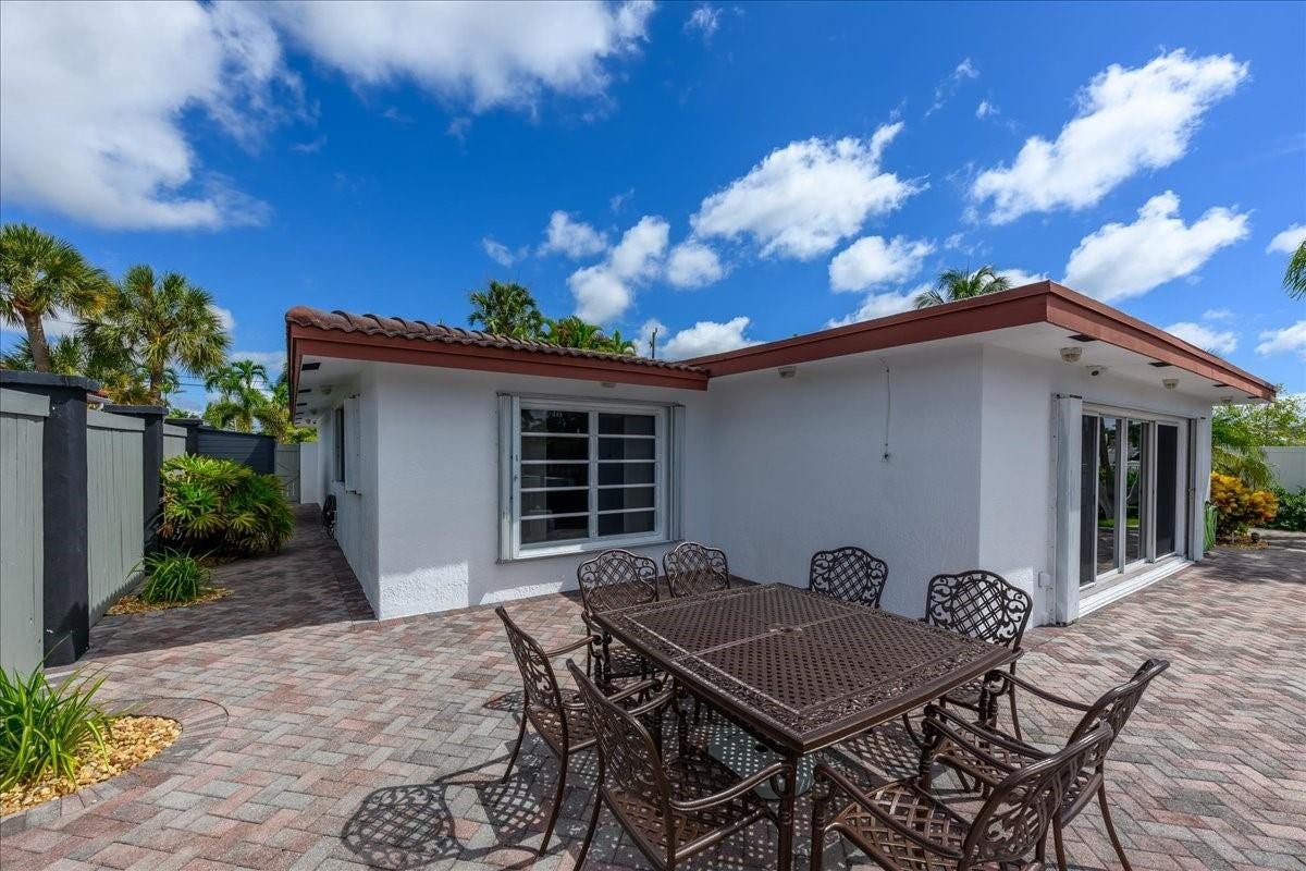 200 SE 11th Street, Pompano Beach, FL 33060 Photo 9