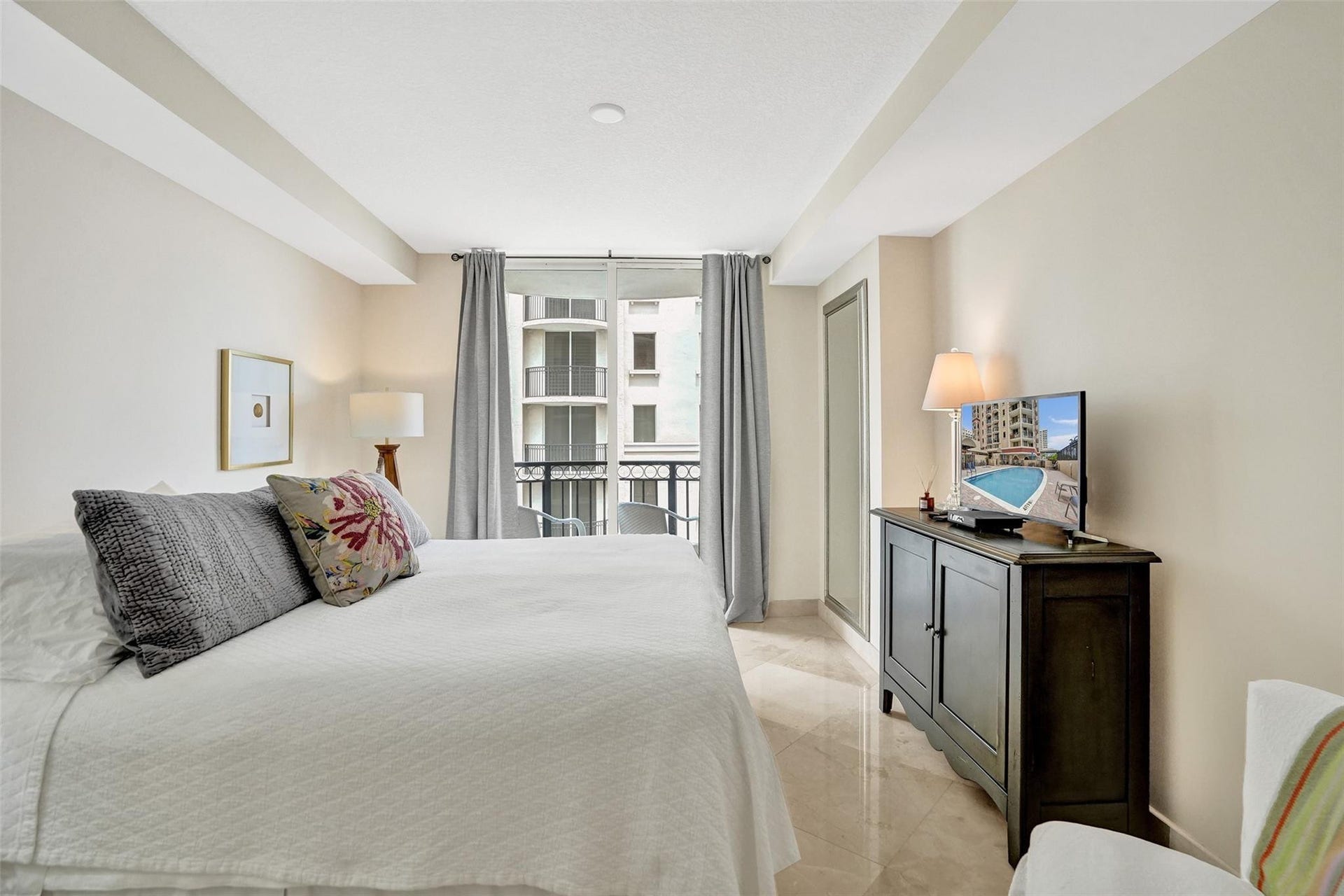 2001 N Ocean Boulevard, #1005, Fort Lauderdale, Fort Lauderdale, FL 33305