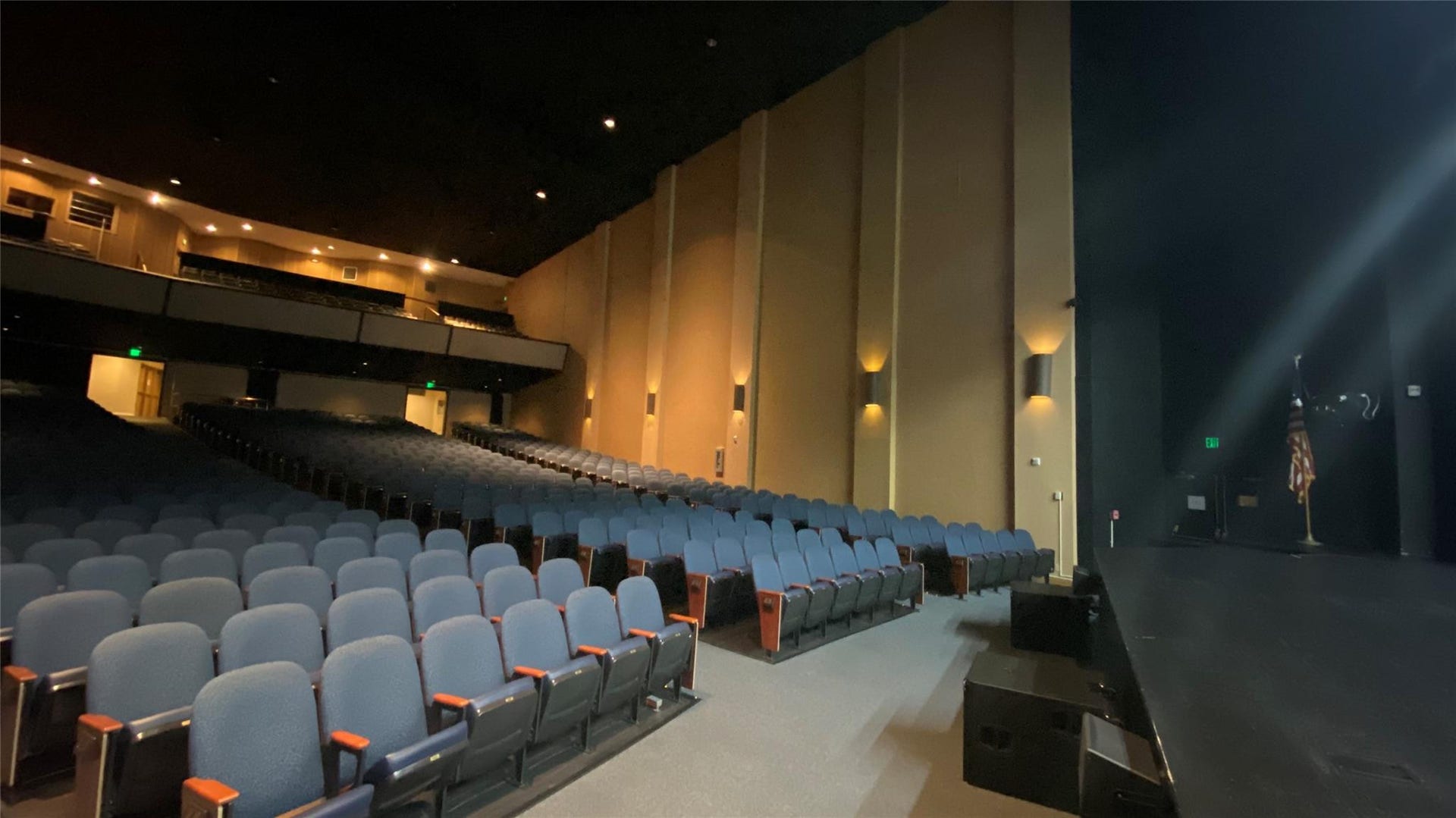 1600 seat theatre playing FREE movies and LIVE shows!