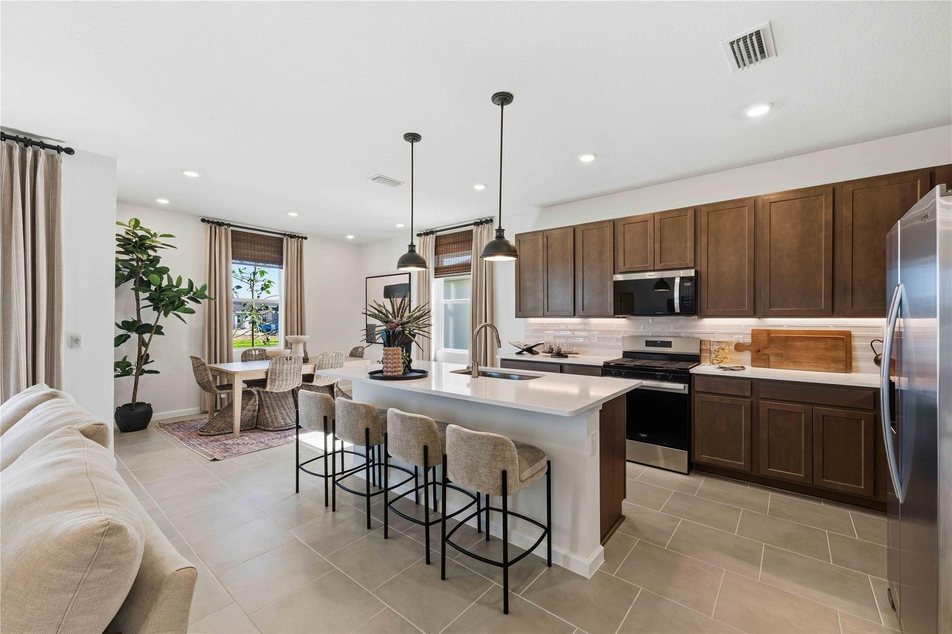 10653 NW Suncrest Loop, Port St Lucie, FL 34987