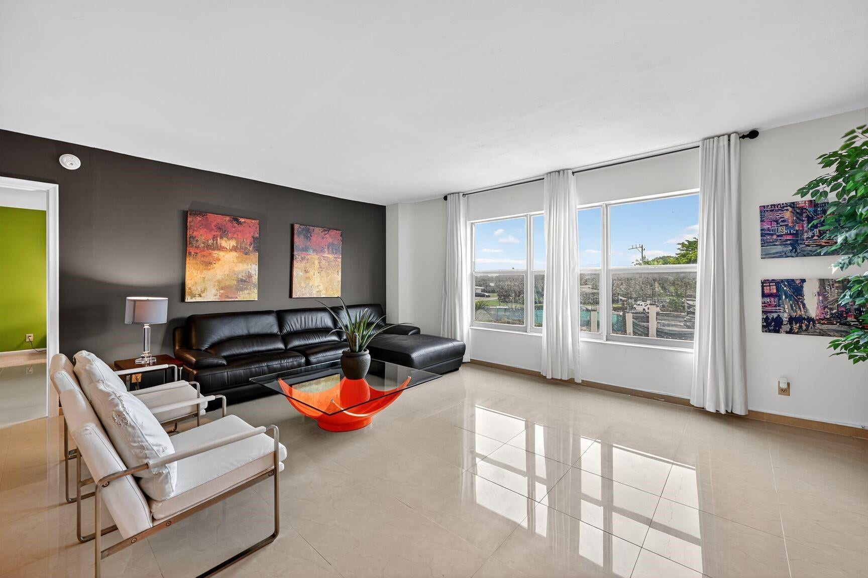 1881 Middle River Drive, #301, Fort Lauderdale, FL 33305 1881 Middle River Drive #301, Fort Lauderdale, Florida, United States, 33305
