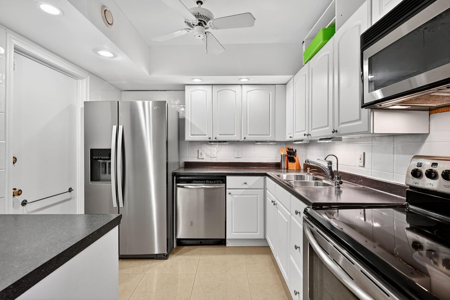 1881 Middle River Drive, #301, Fort Lauderdale, FL 33305 1881 Middle River Drive #301, Fort Lauderdale, Florida, United States, 33305