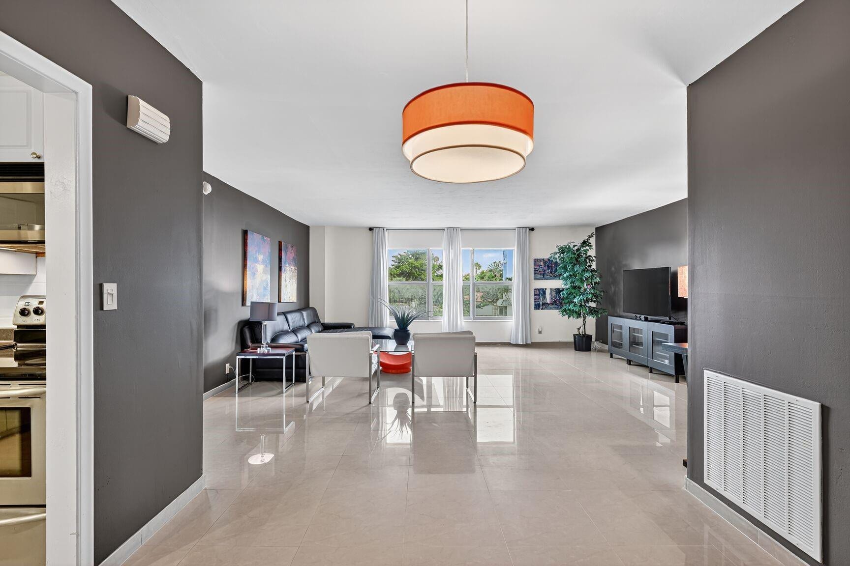 1881 Middle River Drive, #301, Fort Lauderdale, FL 33305 1881 Middle River Drive #301, Fort Lauderdale, Florida, United States, 33305
