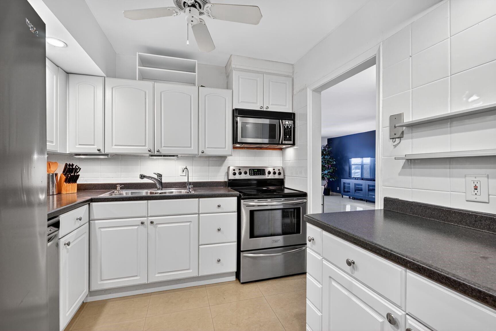 1881 Middle River Drive, #301, Fort Lauderdale, FL 33305 1881 Middle River Drive #301, Fort Lauderdale, Florida, United States, 33305