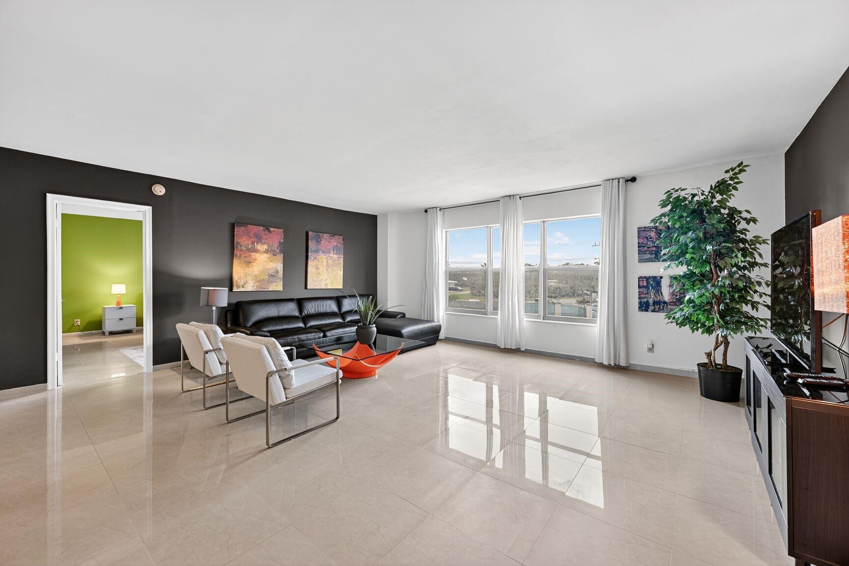 1881 Middle River Drive, #301, Fort Lauderdale, FL 33305 1881 Middle River Drive #301, Fort Lauderdale, Florida, United States, 33305