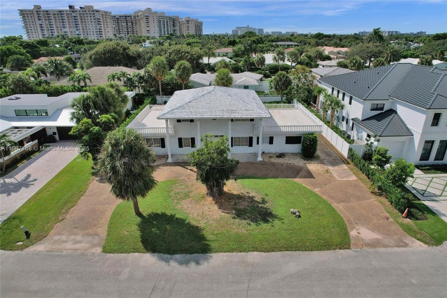 Property photo for 6 Tahoe Lane, Sea Ranch Lakes, FL