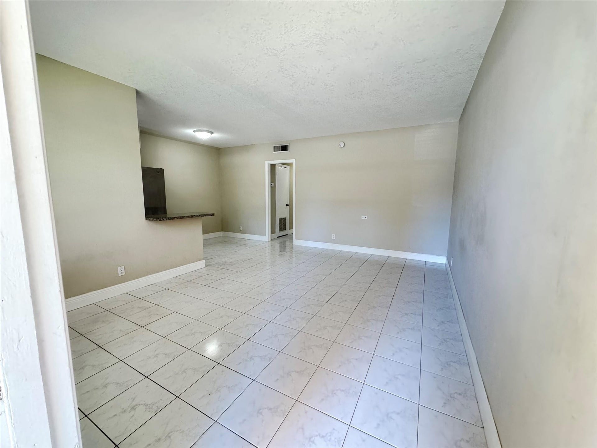 2121 N Ocean Boulevard, #2, Fort Lauderdale, Fort Lauderdale, FL 33305 Photo 3