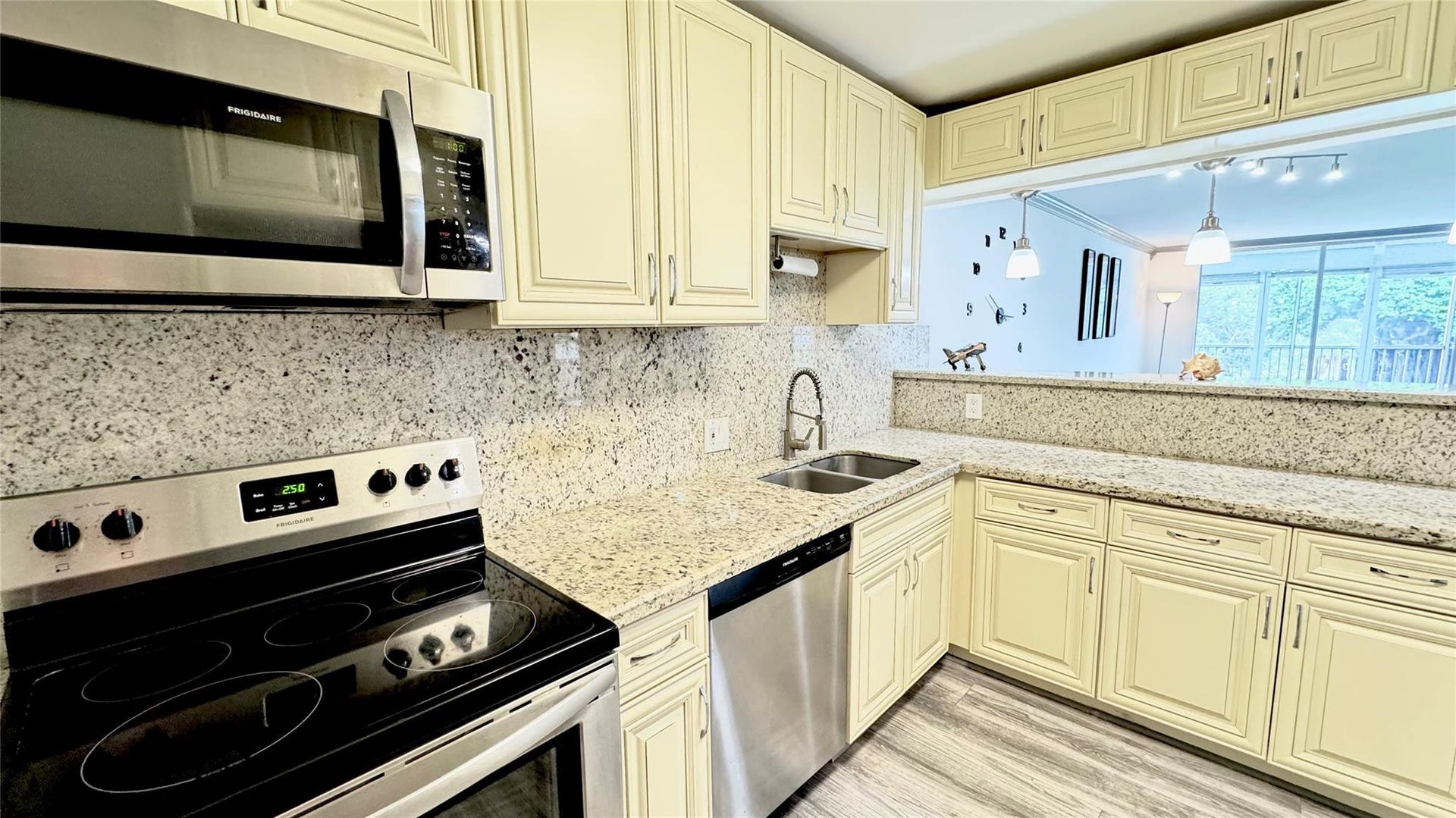 2650 S Course Drive, #401, Pompano Beach, FL 33069 Photo 9