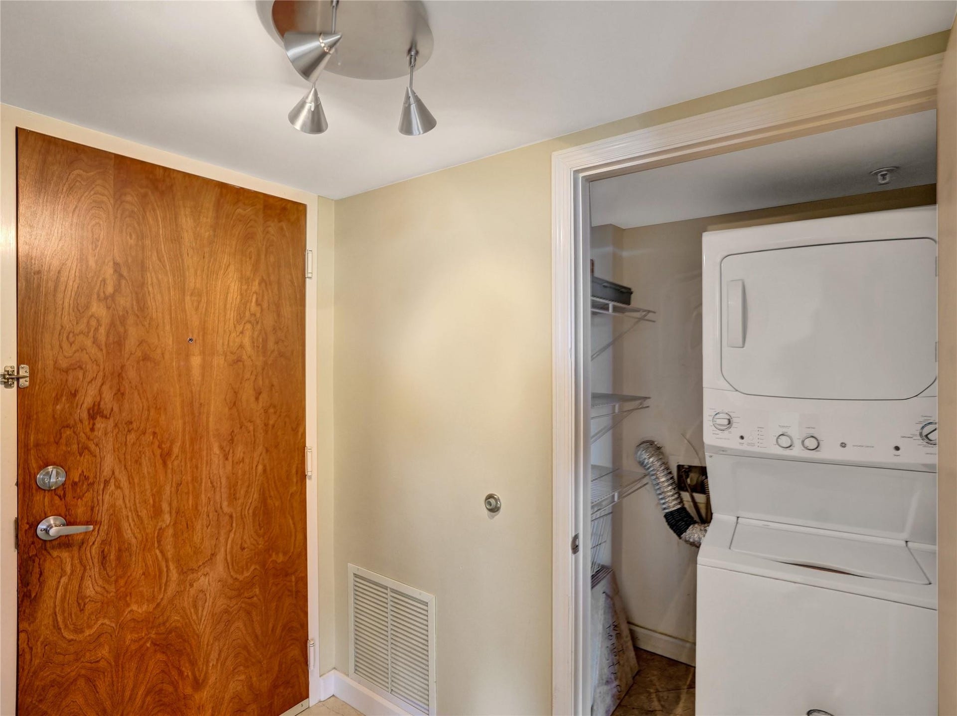 2001 N Ocean Boulevard, #502, Fort Lauderdale, FL 33305 2001 N Ocean Boulevard, #502, Fort Lauderdale, FL 33305