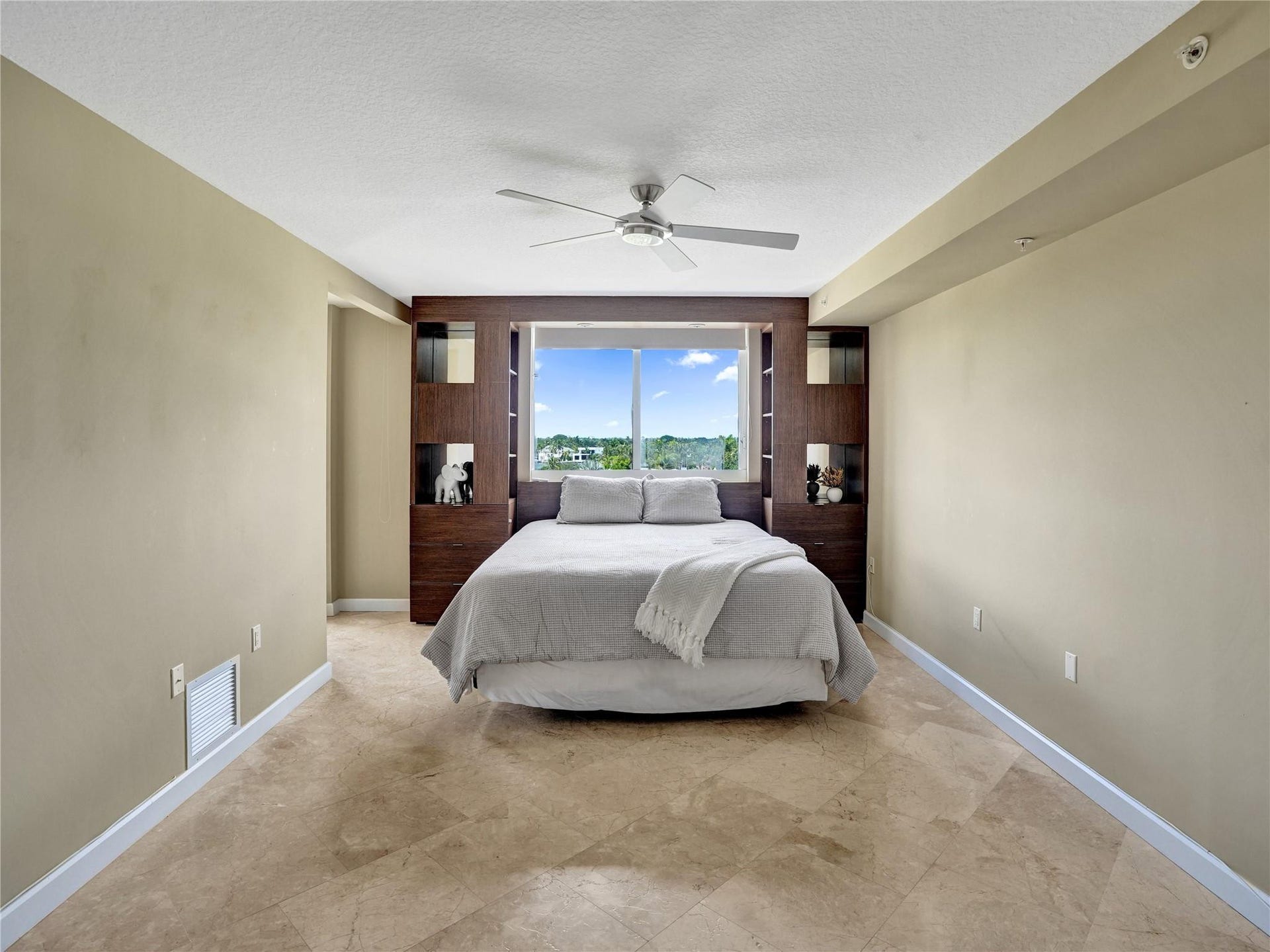 2001 N Ocean Boulevard, #502, Fort Lauderdale, FL 33305 2001 N Ocean Boulevard, #502, Fort Lauderdale, FL 33305
