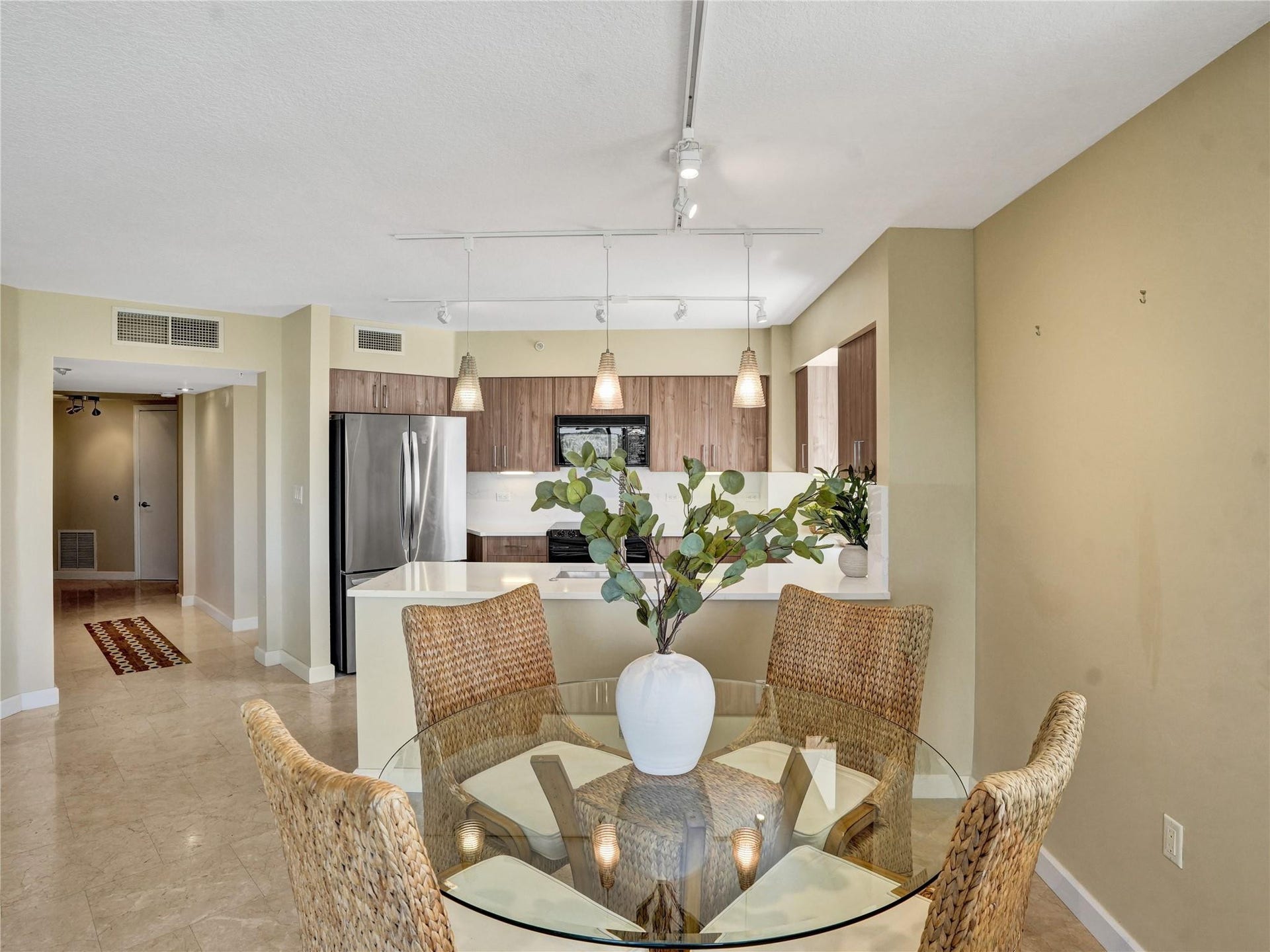 2001 N Ocean Boulevard, #502, Fort Lauderdale, FL 33305 2001 N Ocean Boulevard, #502, Fort Lauderdale, FL 33305