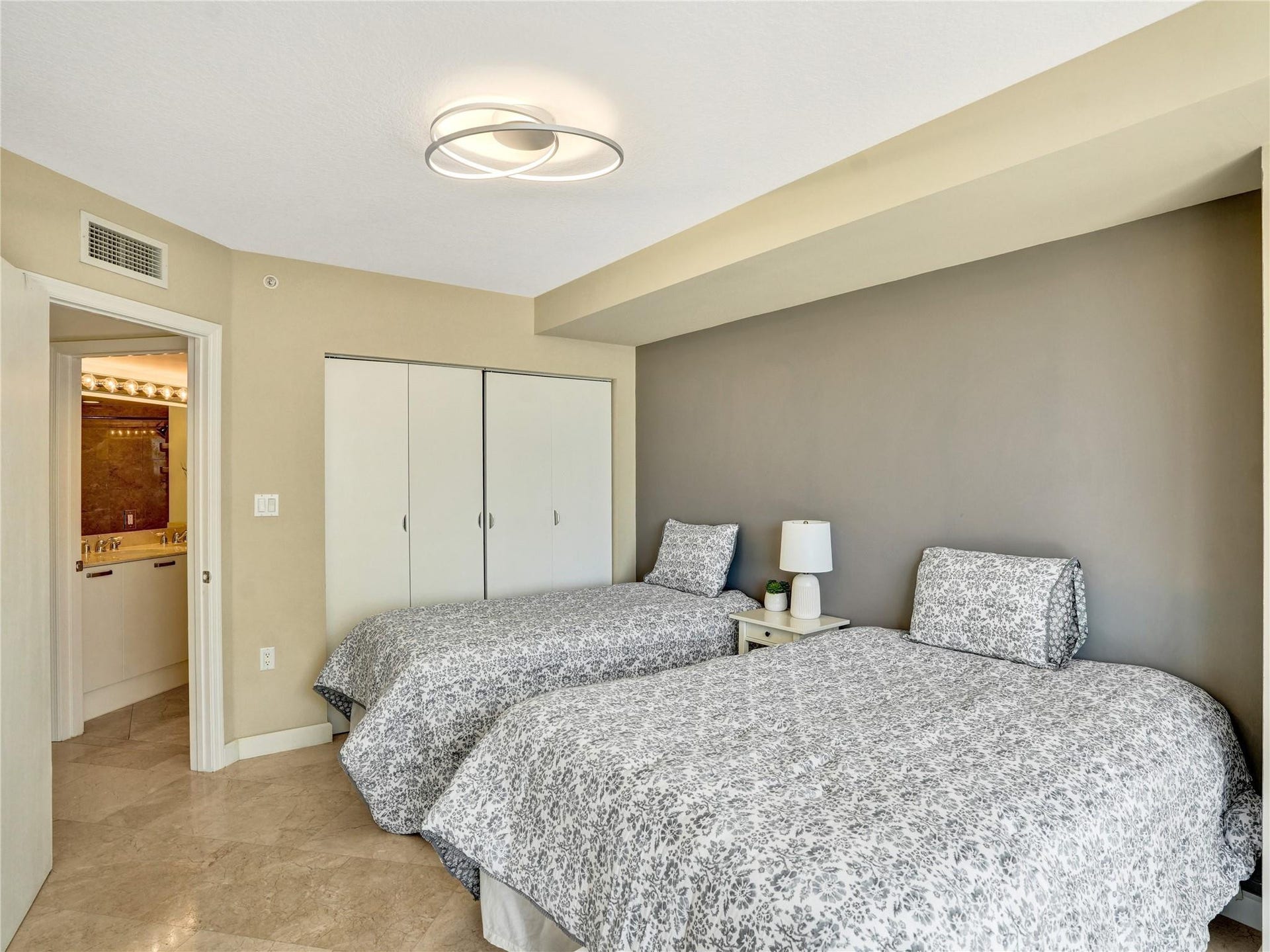 2001 N Ocean Boulevard, #502, Fort Lauderdale, FL 33305 2001 N Ocean Boulevard, #502, Fort Lauderdale, FL 33305