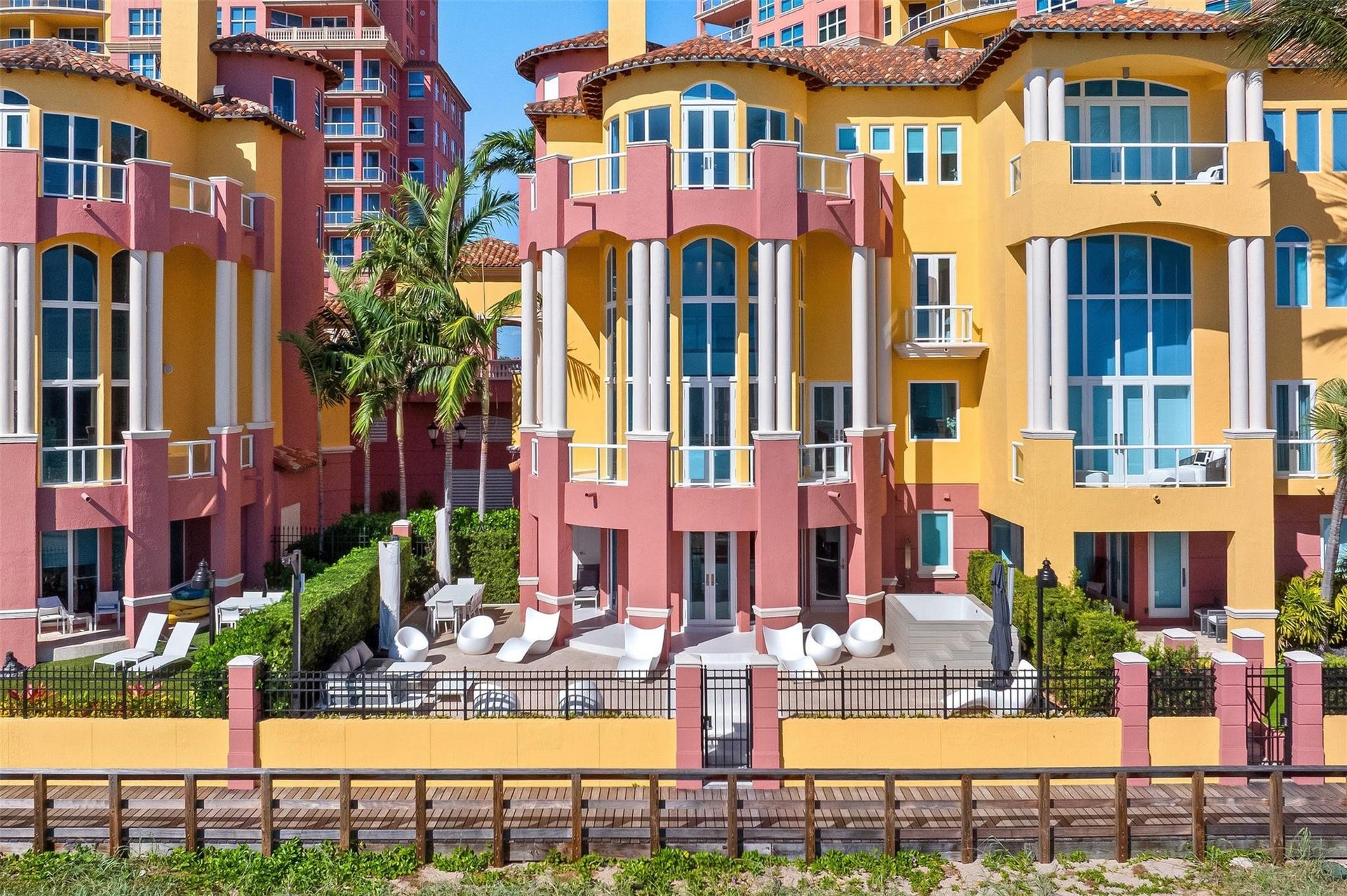 2140 N Ocean Boulevard, #V, Fort Lauderdale, FL 33305 Extra large private ourdoor space!!!