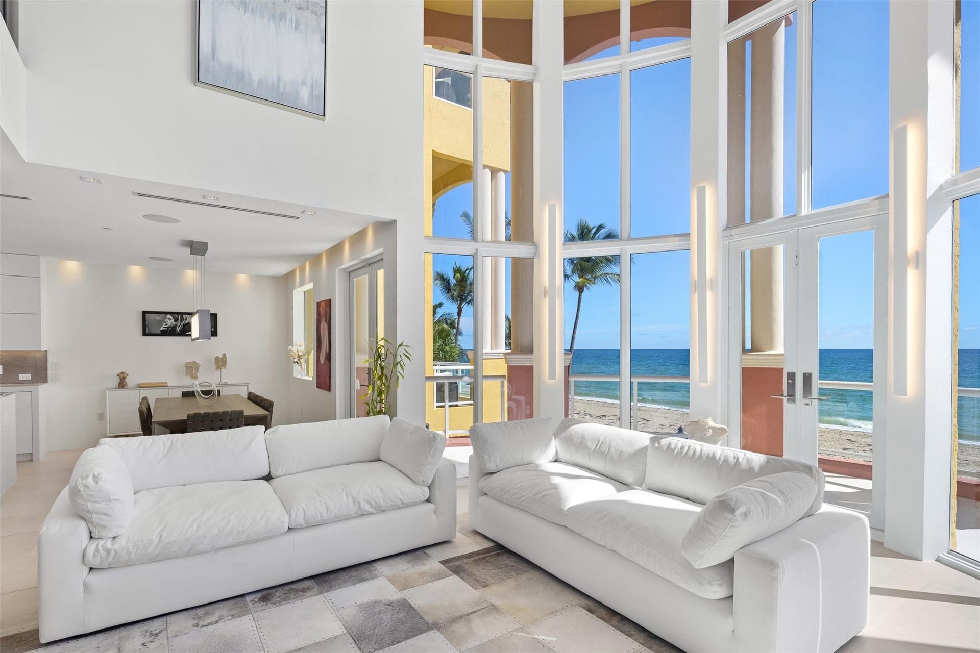 2140 N Ocean Boulevard, #V, Fort Lauderdale, FL 33305 2nd Floor Living Room