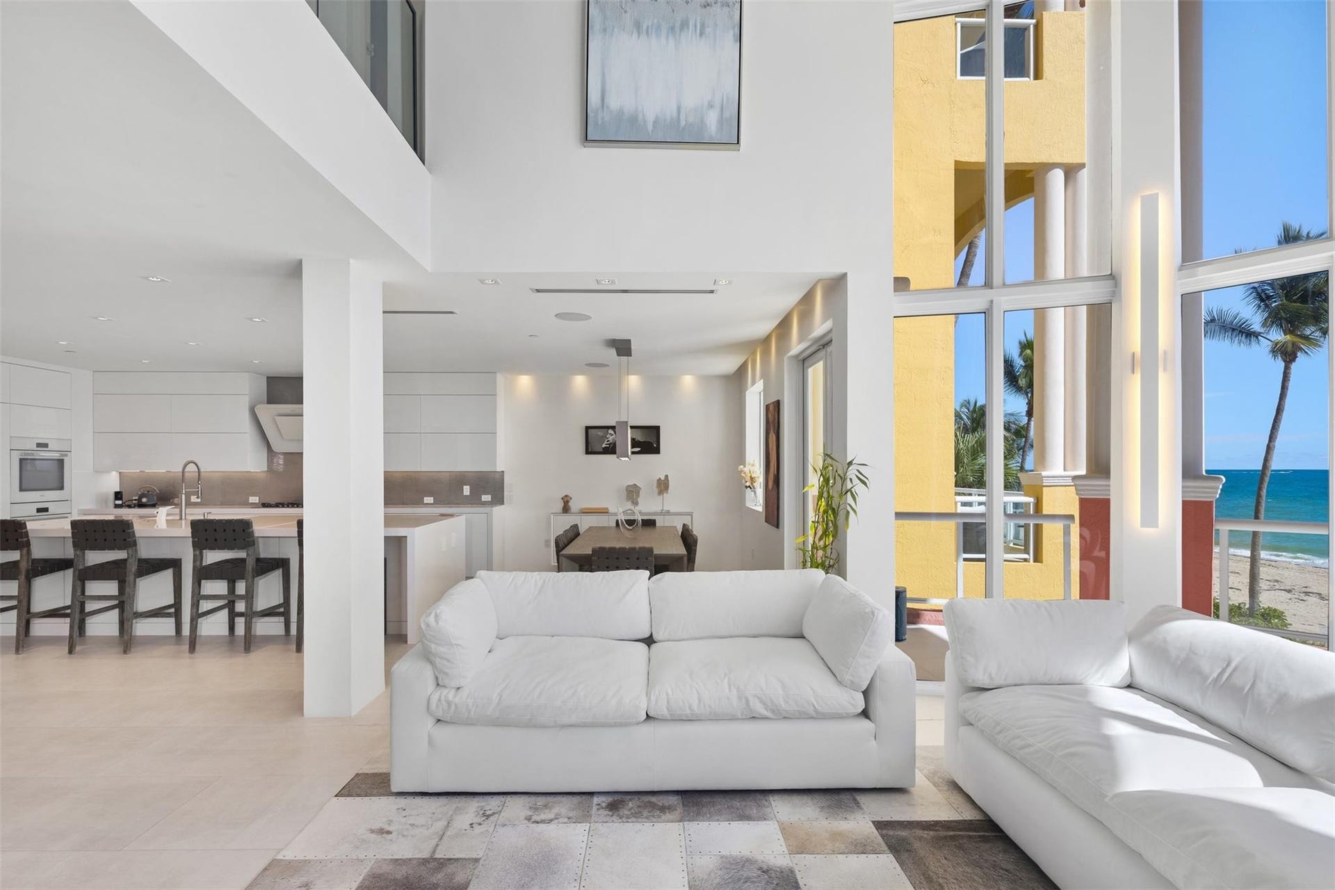2140 N Ocean Boulevard, #V, Fort Lauderdale, FL 33305 2nd Floor Living Room