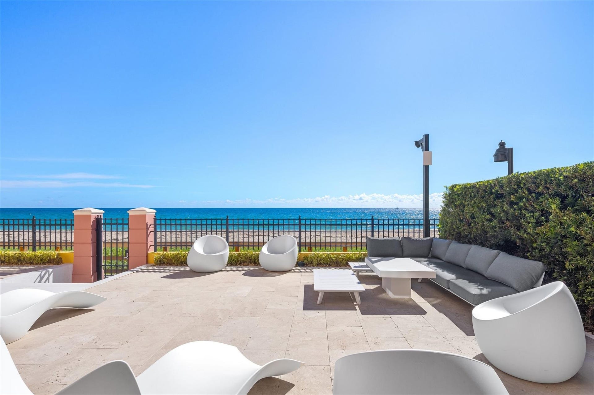 2140 N Ocean Boulevard, #V, Fort Lauderdale, FL 33305 Views!