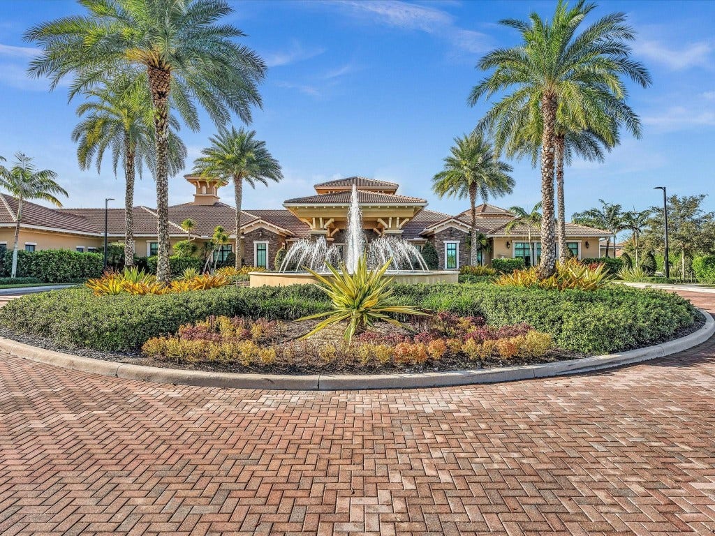 8928 Bastille Circle, Parkland, FL 33076 8928 Bastille Circle, Parkland, FL 33076